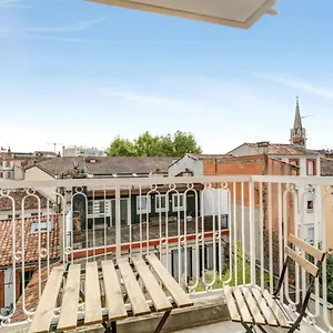 2br In Colors With Balcony - Welkeys Appartement